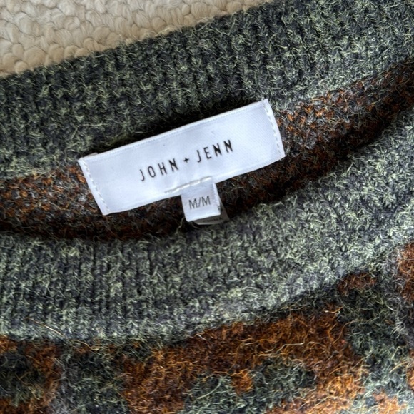 John + Jenn Evereve Cozy Sweater Size Medium - Picture 3 of 7
